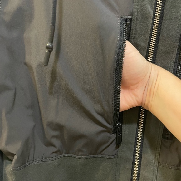 Lululemon dispatch jacket - Picture 4 of 8